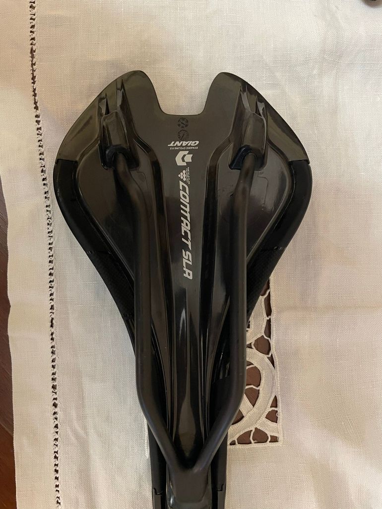 Used Giant Fleet SLR Carbon Saddle bike — image 4 of 5
