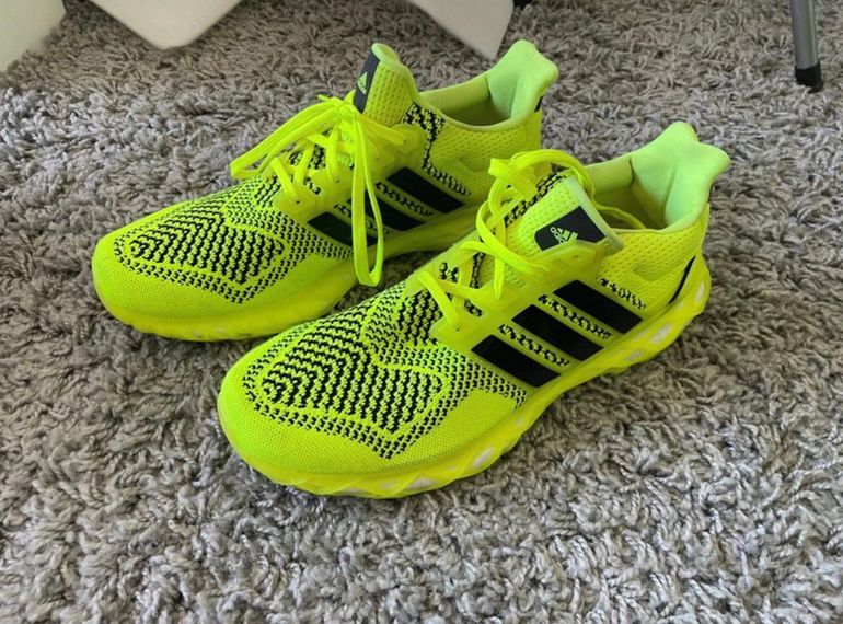 Used Adidas Ultra Boost Web DNA 2022 bike — image 2 of 3