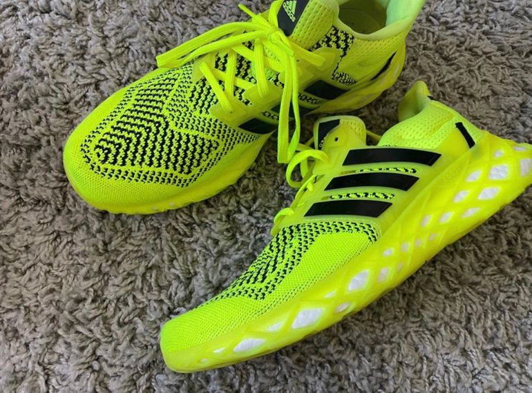 Used Adidas Ultra Boost Web DNA 2022 bike — image 3 of 3