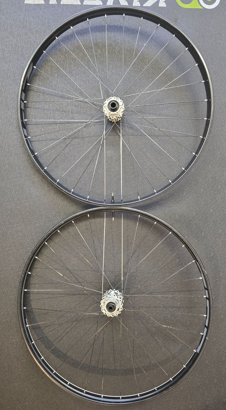 Used Zipp Vesper Hubs with 3 Zero Moto Carbon Rims 27.5 Boost XDR 6-bolt 2024 bike — image 5 of 9