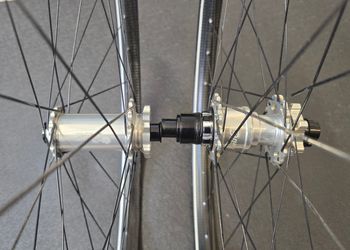 Used Zipp Vesper Hubs with 3 Zero Moto Carbon Rims 27.5 Boost XDR 6-bolt 2024 bike — image 8 of 9