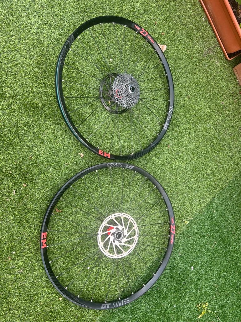 Used Dt Swiss CSW EM 2.7 27.5 MTB Enduro Non-Boost bike — image 2 of 6