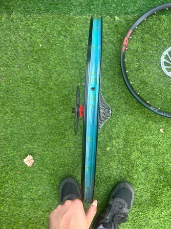 Used Dt Swiss CSW EM 2.7 27.5 MTB Enduro Non-Boost bike — image 6 of 6