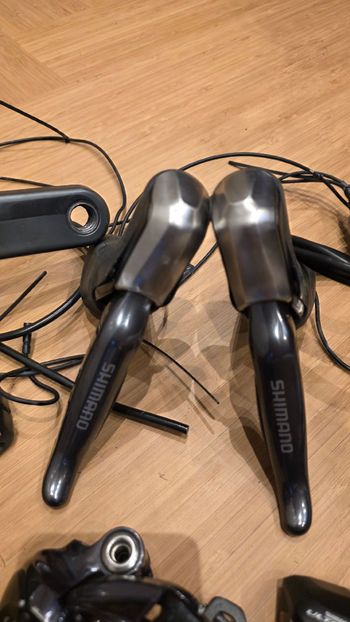 Used Shimano Ultegra 6870 Di2 11-speed 2018 bike — image 8 of 11