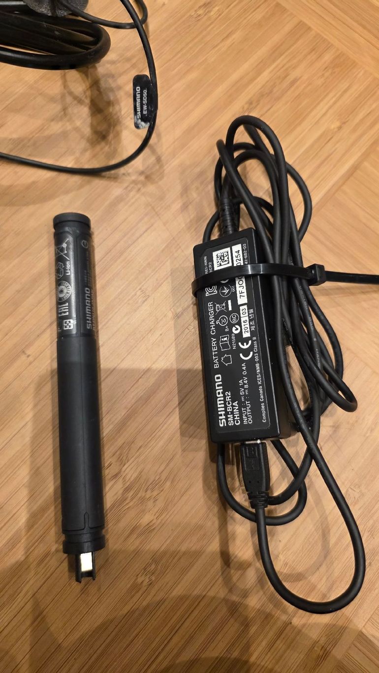 Used Shimano Ultegra 6870 Di2 11-speed 2018 bike — image 6 of 11