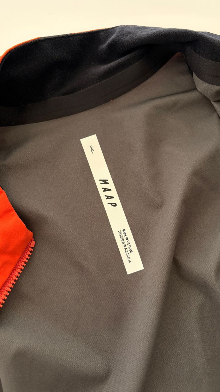 Used MAAP Chaleco Impermeable 2024 bike — image 6 of 7