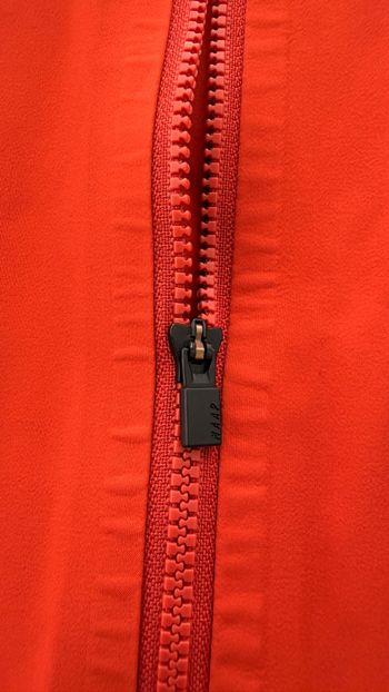 Used MAAP Chaleco Impermeable 2024 bike — image 5 of 7