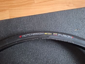 Used Hutchinson Fusion 5 Tires Pair 2025 bike — image 3 of 11