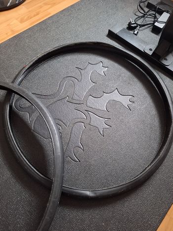 Used Hutchinson Fusion 5 Tires Pair 2025 bike — image 11 of 11