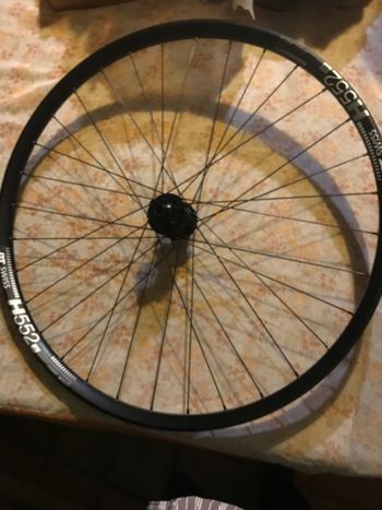 Używany Autre Jantes DT Swiss H552 Moyeux Aivee MT2 bike