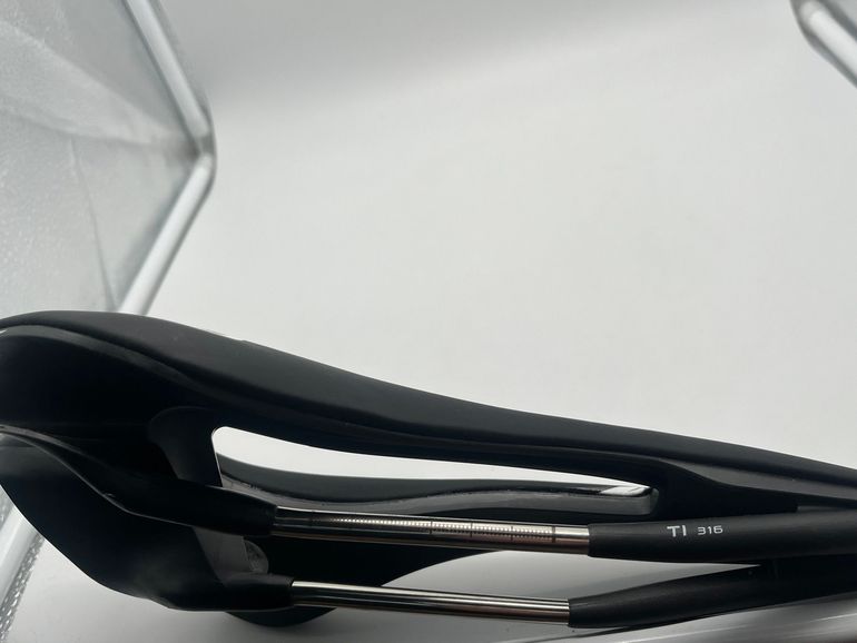 Used Selle Italia SLR Boost Superflow Team Edition TI 316 Titan bike — image 8 of 10