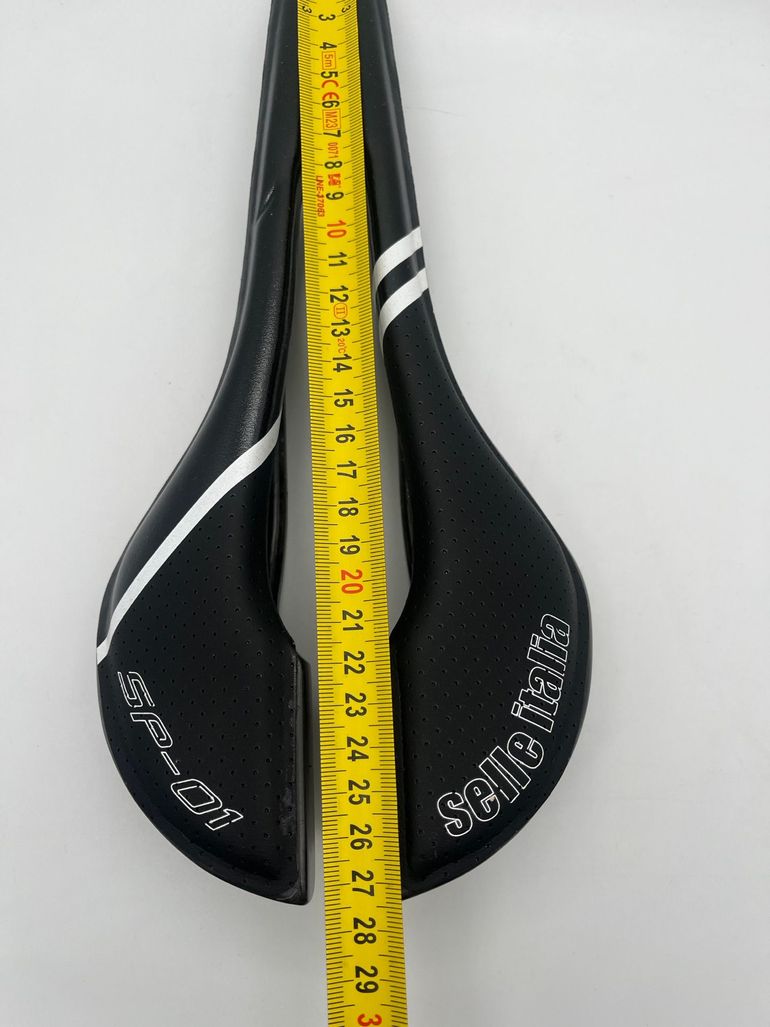 Used Selle Italia SP-01 Tekno Superflow Rennrad Sattel L3 bike — image 16 of 18