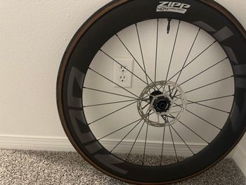Used Zipp 404 Firecrest Tubeless Disc Wheel 2024 bike — image 3 of 3