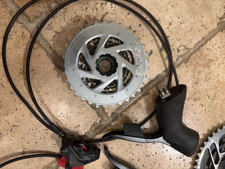 Used Sram Spider AXS Groupset Road 2024 bike — image 3 of 4