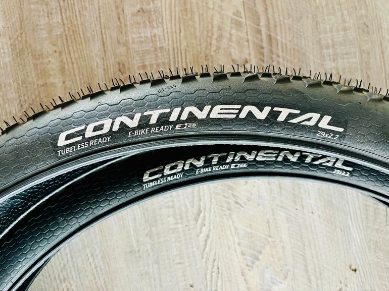 Used Continental Cross King Shieldwall 29x2.2 2025 bike — image 3 of 5