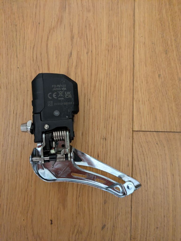 Used Shimano 105 Di2 RD-R7150 + FD-R7150 2025 bike — image 3 of 6