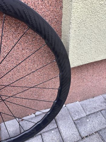 Used Zipp 353 NSW Tubeless Disc-brake Wheelset bike — image 4 of 7