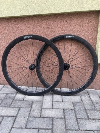 Used Zipp 353 NSW Tubeless Disc-brake Wheelset bike