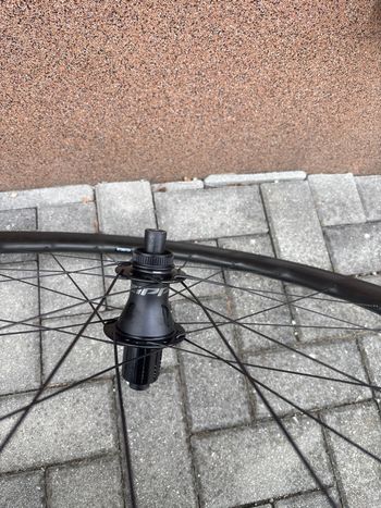 Used Zipp 353 NSW Tubeless Disc-brake Wheelset bike — image 7 of 7