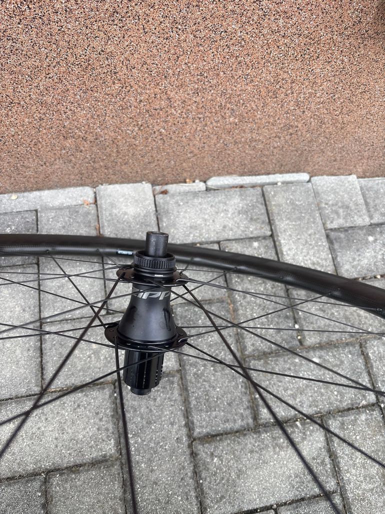 Used Zipp 353 NSW Tubeless Disc-brake Wheelset bike — image 7 of 7