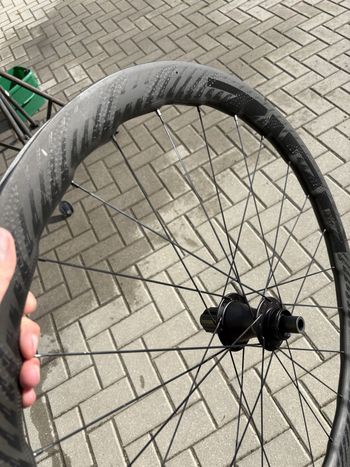 Used Zipp 353 NSW Tubeless Disc-brake Wheelset bike — image 12 of 23