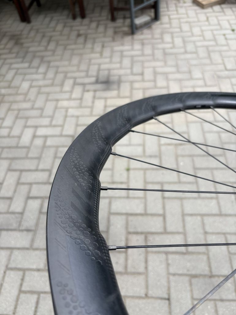 Used Zipp 353 NSW Tubeless Disc-brake Wheelset bike — image 14 of 31