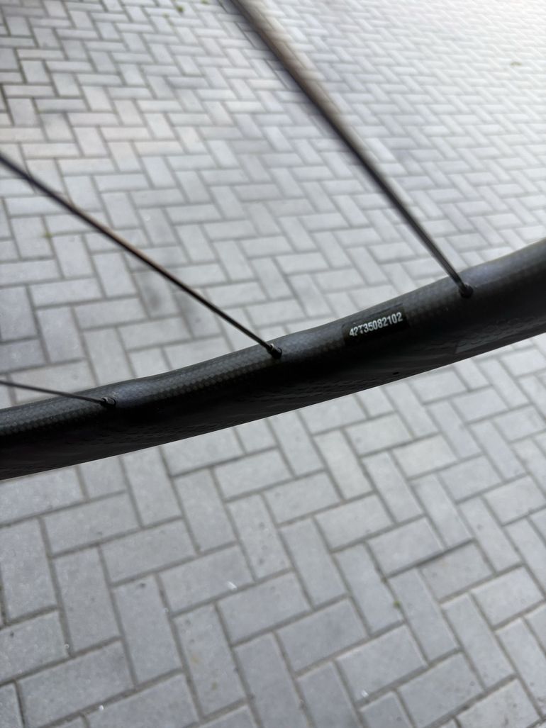 Used Zipp 353 NSW Tubeless Disc-brake Wheelset bike — image 25 of 31