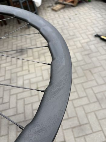 Used Zipp 353 NSW Tubeless Disc-brake Wheelset bike — image 11 of 31