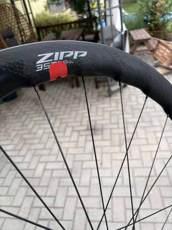 Used Zipp 353 NSW Tubeless Disc-brake Wheelset bike — image 10 of 31