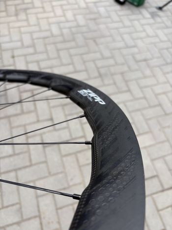 Used Zipp 353 NSW Tubeless Disc-brake Wheelset bike — image 20 of 31