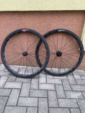 Used Zipp 353 NSW Tubeless Disc-brake Wheelset bike