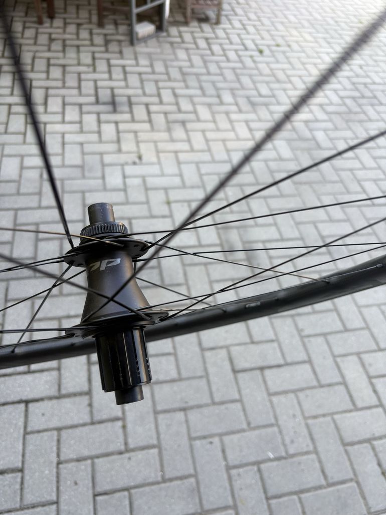 Used Zipp 353 NSW Tubeless Disc-brake Wheelset bike — image 22 of 31