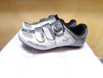 Used Specialized Comp RD bike — image 2 of 4