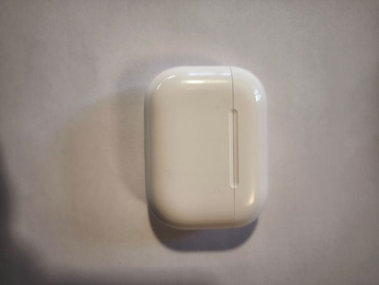 Used apple Airpods Pro 3 2026 bike — image 5 of 7