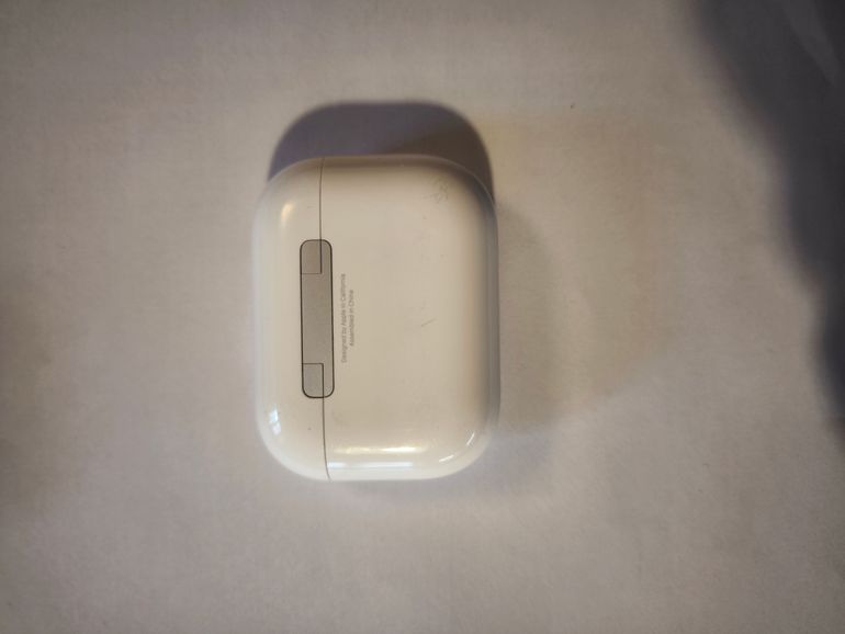 Used apple Airpods Pro 3 2026 bike — image 6 of 7