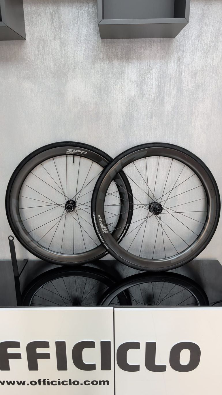 Used Zipp 303 S Carbon Tubeless Wheel 2025 bike — image 1 of 5