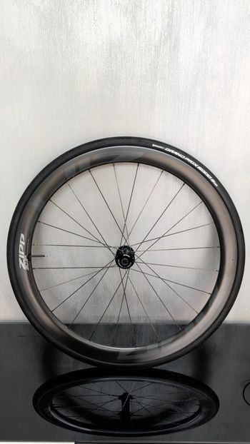 Used Zipp 303 S Carbon Tubeless Wheel 2025 bike — image 3 of 5