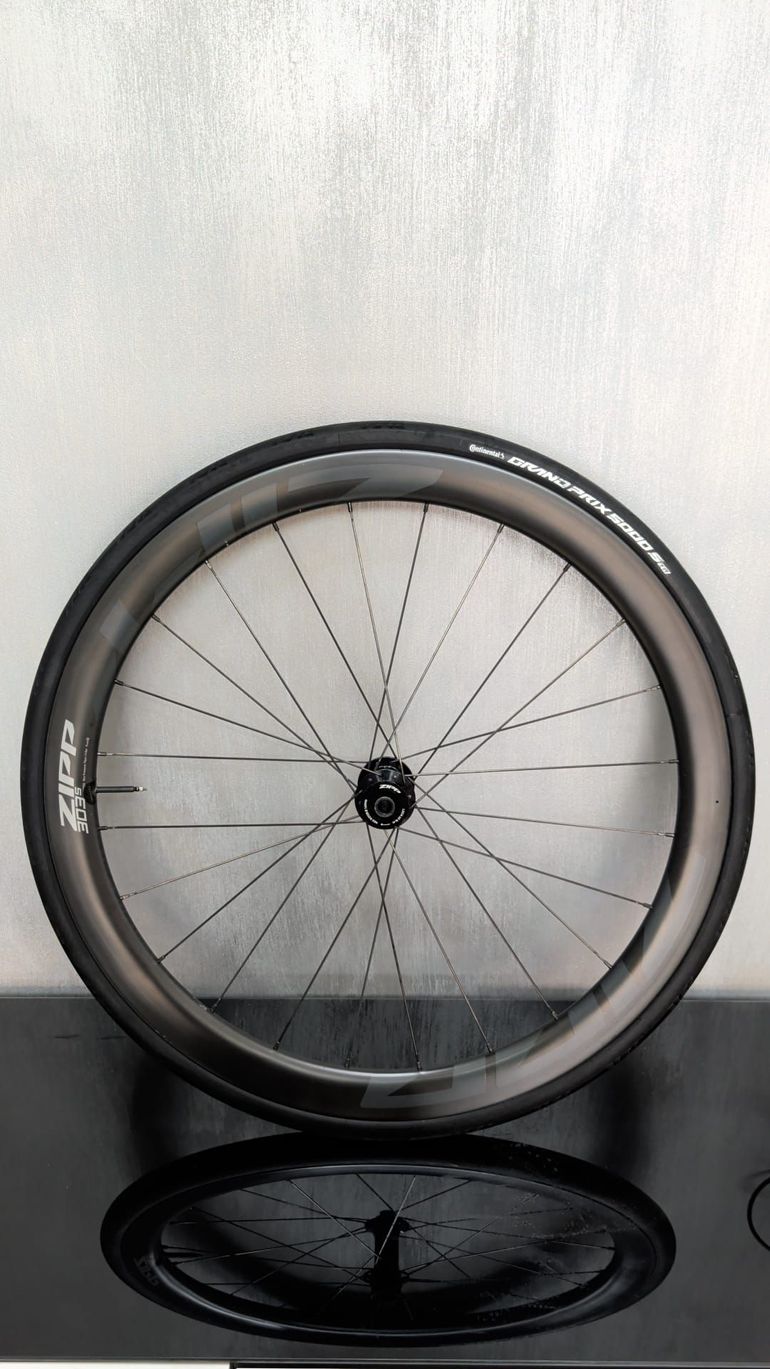 Used Zipp 303 S Carbon Tubeless Wheel 2025 bike — image 3 of 5
