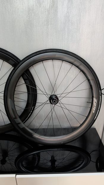 Used Zipp 303 S Carbon Tubeless Wheel 2025 bike — image 2 of 5
