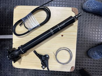 Used X-Fusion Manic Dropper Seatpost 30.9mm 150mm bike — image 2 of 6