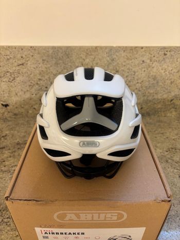 Used ABUS AirBreaker 2.0 MIPS Helmet 2026 bike — image 3 of 8