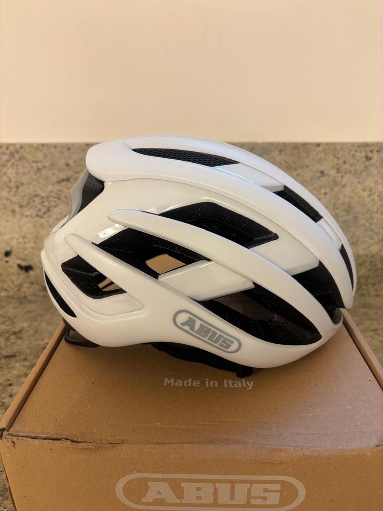 Used ABUS AirBreaker 2.0 MIPS Helmet 2026 bike — image 1 of 8