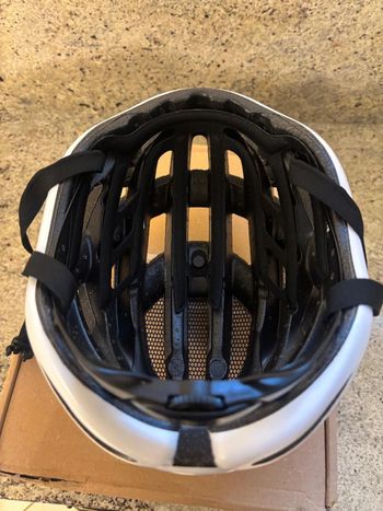 Used ABUS AirBreaker 2.0 MIPS Helmet 2026 bike — image 6 of 8