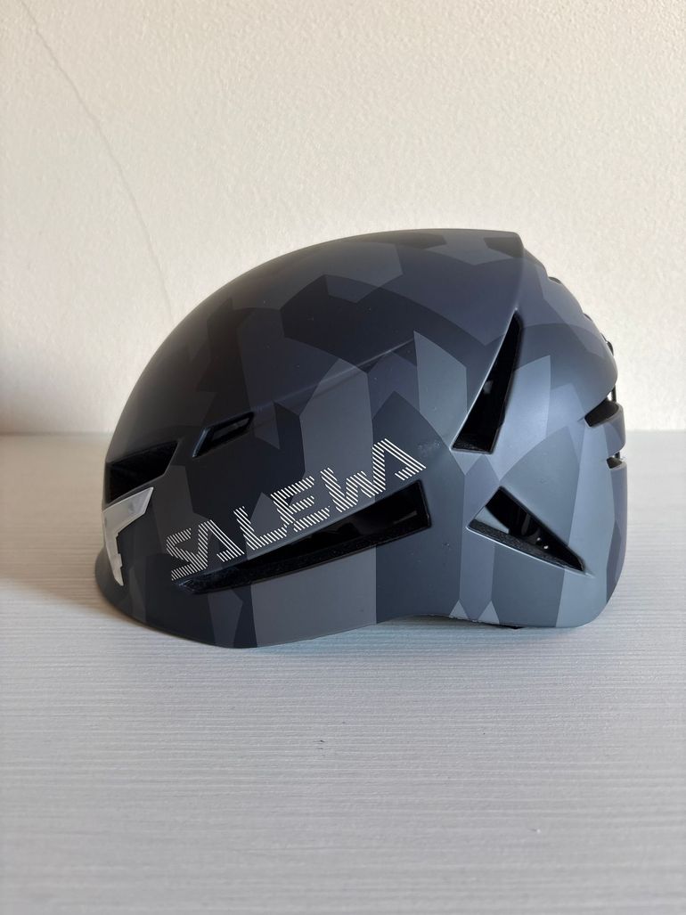 Used salewa Vega 2025 bike — image 1 of 5