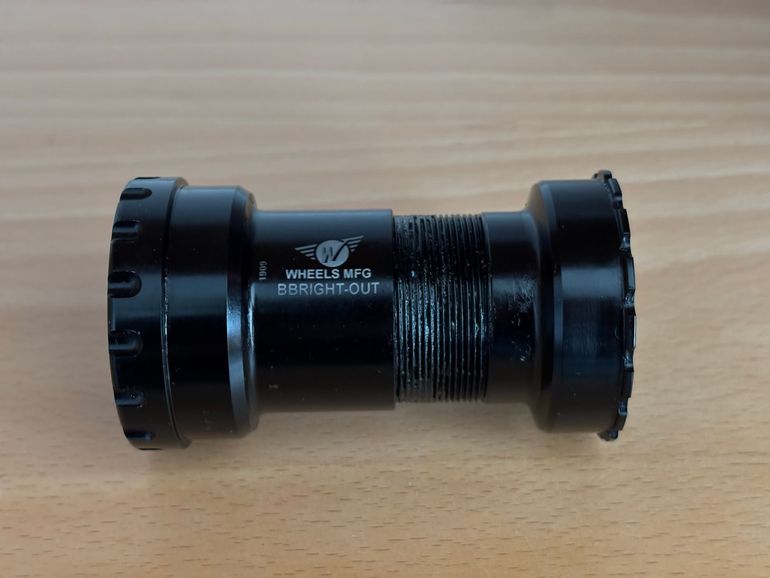 Used Wheels MFG BBright-Out with EABEC-3 Enduro sealed bearings for SRAM DUB bike — image 3 of 6