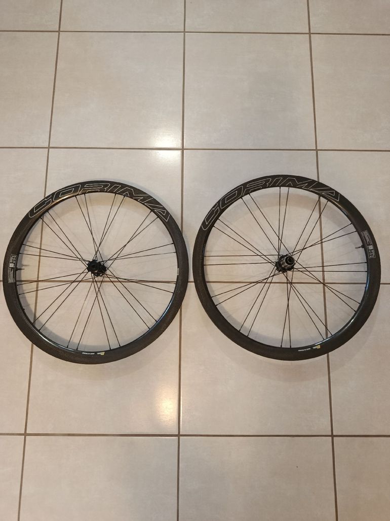 Used Corima Essentia 42 Carbon Road Bike Wheels 2025 bike — image 1 of 2