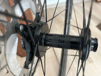 Used Bontrager Aeolus RSL 37 Tubular Carbon Wheelset bike — image 5 of 8