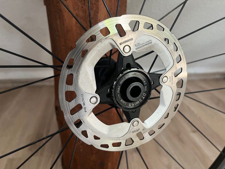 Used Bontrager Aeolus RSL 37 Tubular Carbon Wheelset bike — image 6 of 8