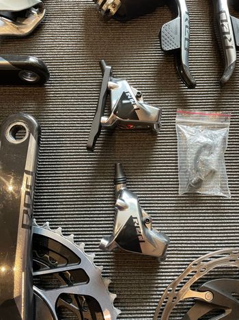Used Sram RED AXS 2022 bike — image 9 of 13