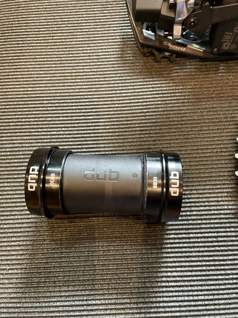 Used Sram RED AXS 2022 bike — image 8 of 13